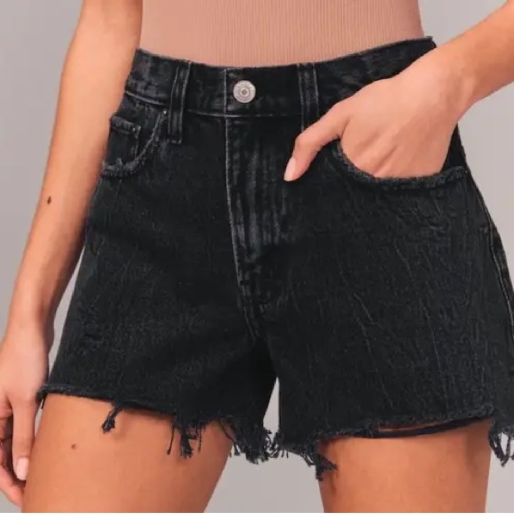 ABERCROMBIE Boyfriend Mid-Rise Curve Love Shorts